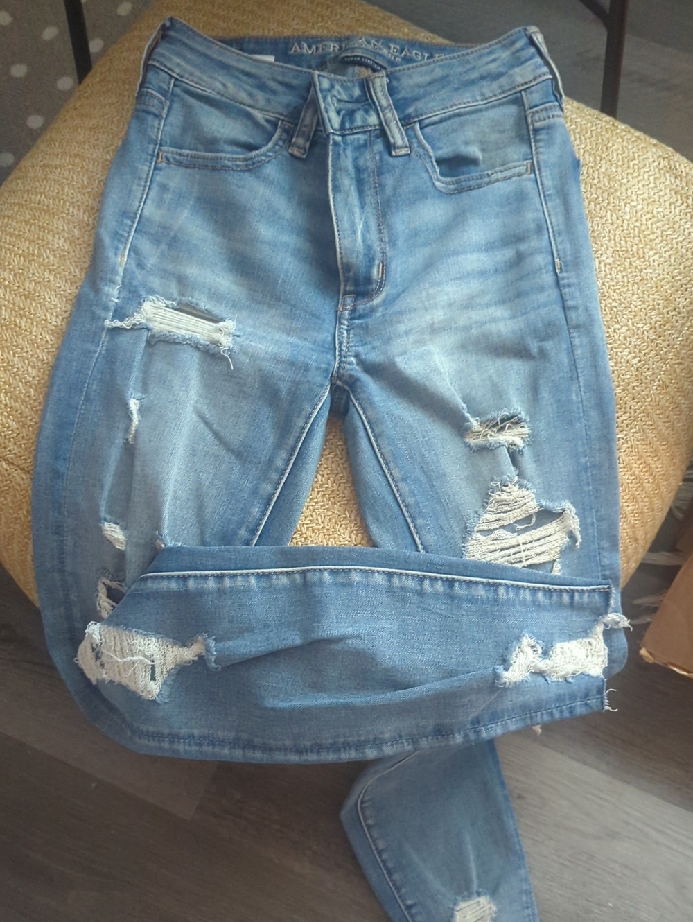 American Eagle Outfitters Women's Light Blue Ripped Skinny Jeans